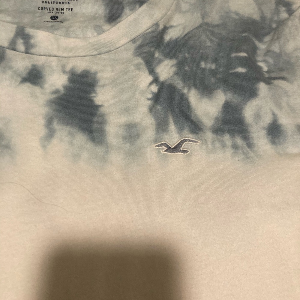 Hollister tie dye tee - Picture 2 of 3